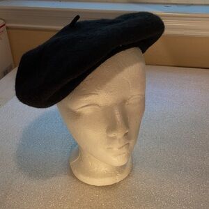 Black Beret 90% Wool 10% Nylon One size